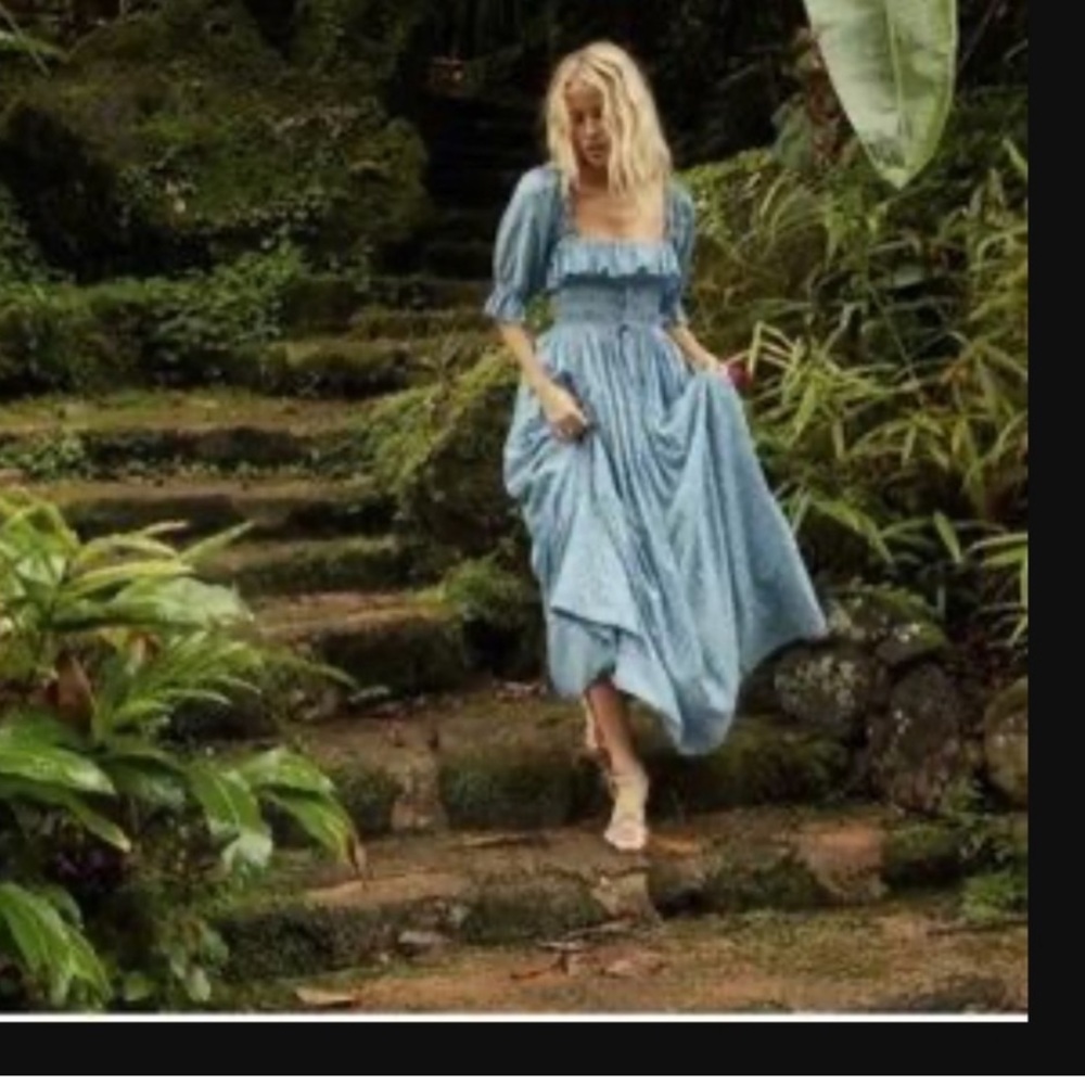 Worn once. Excellent condition.  DÔEN Sol garden dress xs in blue